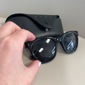 Diff Eyewear Black Sunglasses